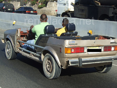 Una fresca e comoda auto "decappottata", molto piu' economica di una decappottabile