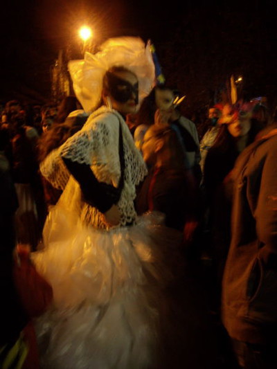 Karnevalet a Prizren, dalla piazza centrale al salone parrocchiale. 