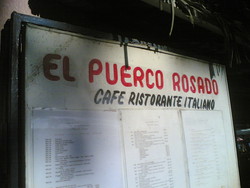 E' un ristorante italiano.... ma la traduzione spagnola del "maialino rosa" ha tutto un altro effetto rispetto alla lingua di dante.