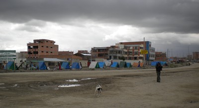Come cani. La Paz, Bolivia, 2010.
