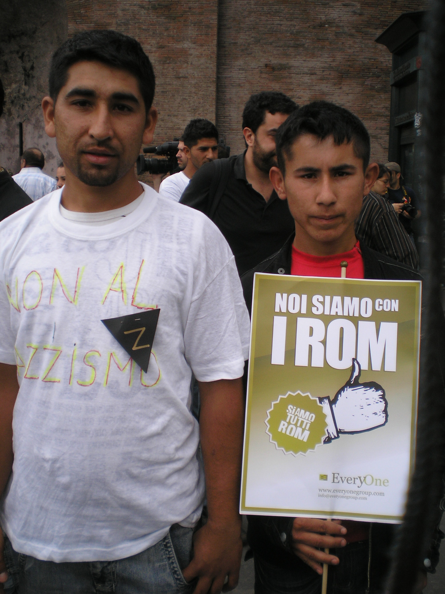 Bambini alla manifestazione di rom e sinti nel giugno 2008 a Roma